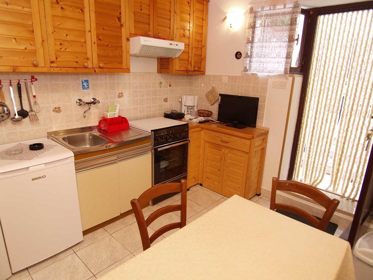 Teo Apartamento Veli Lošinj Exterior foto